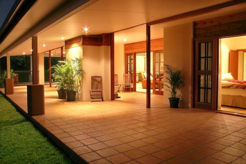 The Summit Rainforest Retreat - Travel Search 0