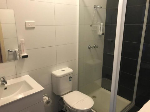 The Wharf Hotel - Travel Agents 0