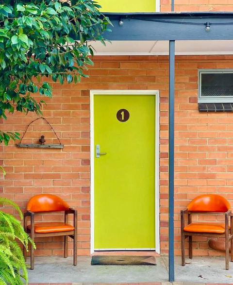 WARBURTON MOTEL - Where Mid-century Style Meets The Mountains - Tourism Guide 2