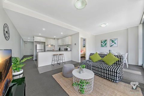 WARRICK FRAM 3 BEDS APT FREE PARKING WALK TO WESTFIELD CLOSE TO HOSPITAL NWF003 - Tourism Guide 0