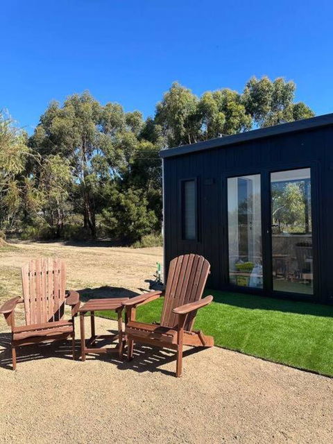 Waterfront Tiny Home In FarmStay - Travel Search 2