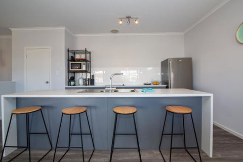 Xanadu - Aldinga Beach - C21 SouthCoast Holidays - Tourism Guide 2