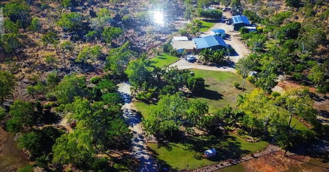 Almost Off Grid Tranquillity - Travel Agents 0