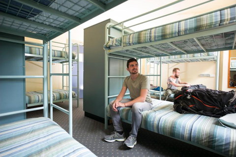 YHA Blue Mountains Katoomba - Tourism Guide 3