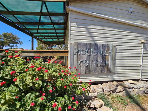 Coodlie Park Eco Retreat - Travel Agents 1