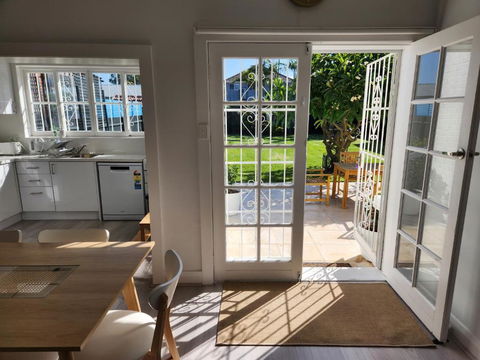 WOW - King Beds, Huge Yard, New Reno, Close To Beach, Private, Level No Stairs - Cruises Travel 3