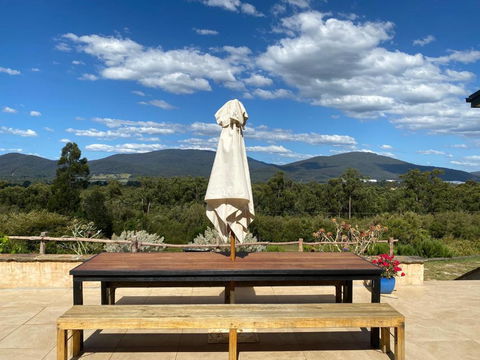 Yarra Valley Country Escape - Travel Agents 0