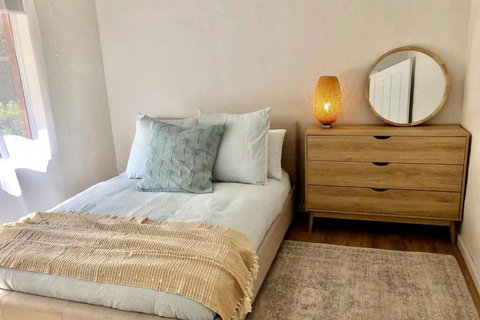 Young Olive - Travel Agents 1