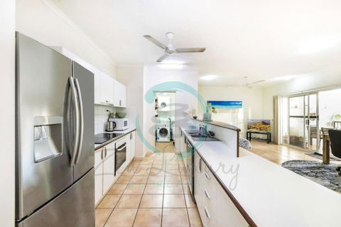 ZEN FORESHORE Cozy 2-BR, 2-BA Holiday Home + Pool - Tourism Guide 3