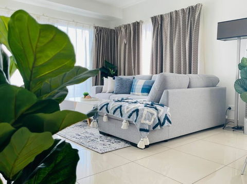 ZEN OCEAN BLISS - Cozy 2-BR/2-BA Sea View Retreat - Tourism Guide 3