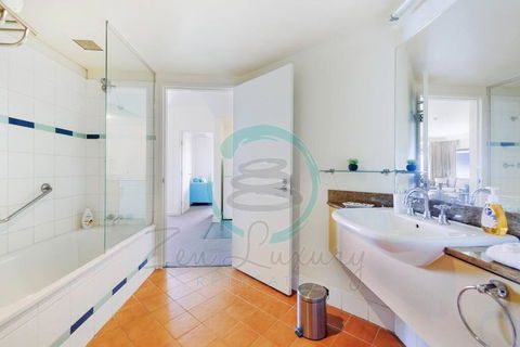 ZEN88 Esplanade: 3-BR Luxury Suite Near Waterfront - Tourism Guide 2