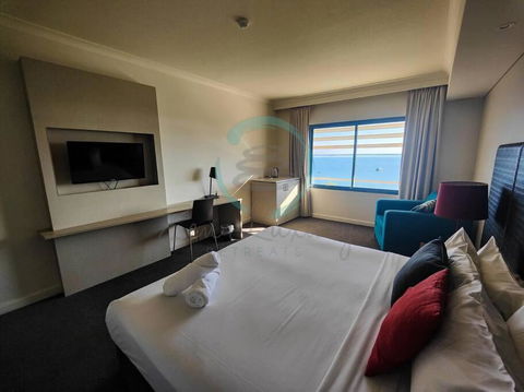 ZEN88 ESPLANADE: Hotel Suite W/ Ocean/Sunset Views - Tourism Guide 0