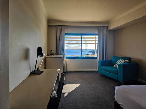 ZEN88 ESPLANADE: Hotel Suite W/ Ocean/Sunset Views - Tourism Guide 3