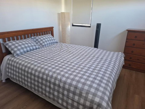 Zetland Three Bedrooms - Tourism Guide 3