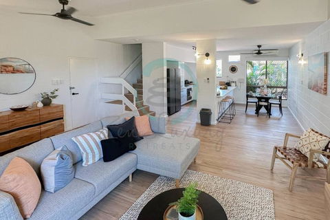 ZEN Nightcliff Foreshore 2-BR Cozy & Quiet Getaway - Tourism Guide 0