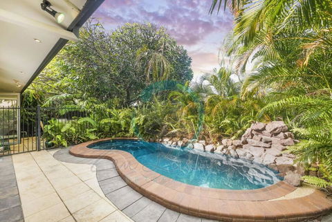 ZEN TREETOPS - Boutique 2-BR Apt W/ Private Pool - Tourism Guide 0