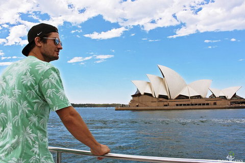 Sydney Harbour Hop-on Hop-off Cruise - Tourism Guide 3