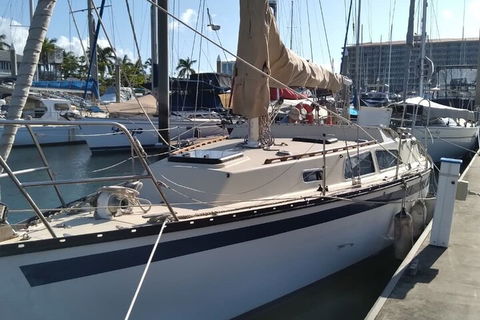 Townsville Small Group Sunset Sail Sailing Cruise Boat Tour Charter Hire - Travel Agents 3