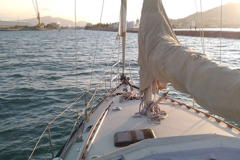 Townsville Small Group Sunset Sail Sailing Cruise Boat Tour Charter Hire - Travel Agents 4