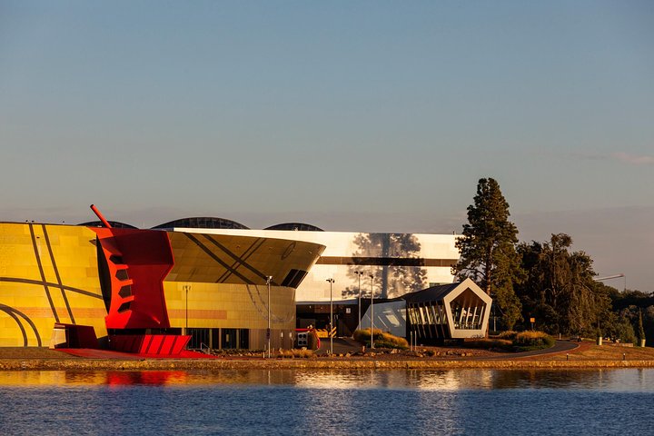 Barton ACT Tourism Guide