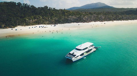 Whitehaven Beach And Daydream Island Cruise - Tourism Guide 1