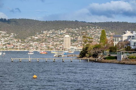 Derwent River Historic Harbour Cruise From Hobart - Travel Search 5