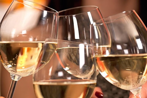 Yarra Valley Wine Tour Inc Lunch With A Glass Of Wine, Tastings And Chocolate - Tourism Guide 5