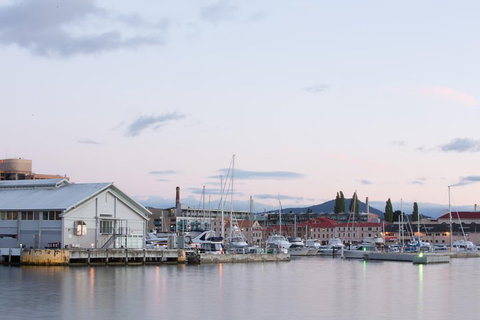 Hobart City Sightseeing Tour Including MONA Admission - Tourism Guide 4