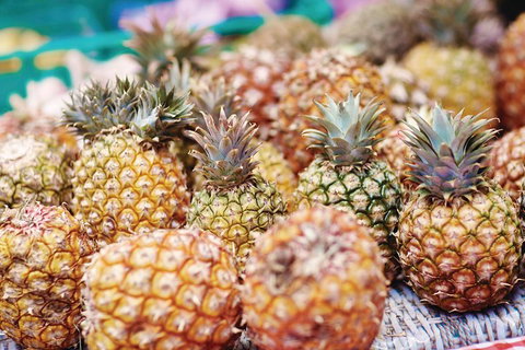 Sunshine Coast Eumundi Markets Return Minibus Transfer - Travel Agents 0