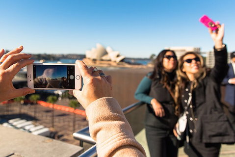 Smartphone & Camera Photography Basics - Tourism Guide 1
