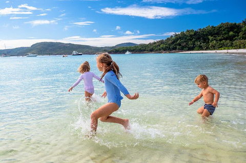 Whitehaven Beach And Daydream Island Cruise - Tourism Guide 3